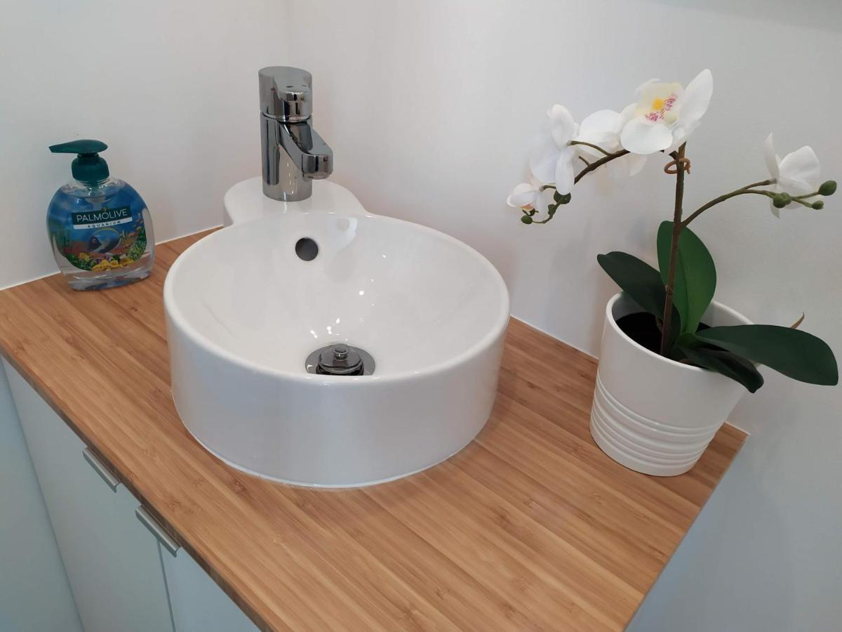 F2 - 30m2 Face A La Apartment *