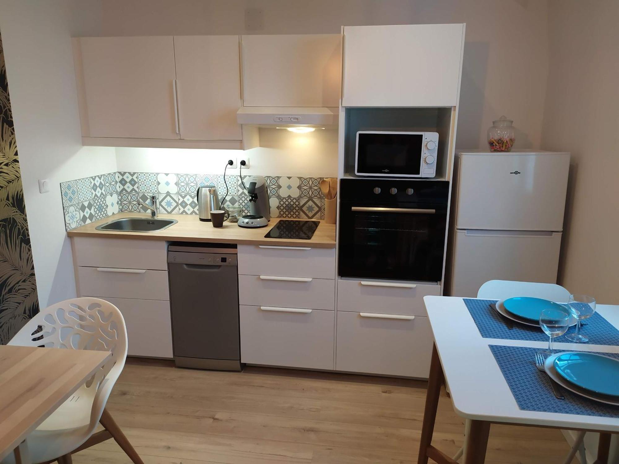 Apartment F2 - 30m2 Face A La